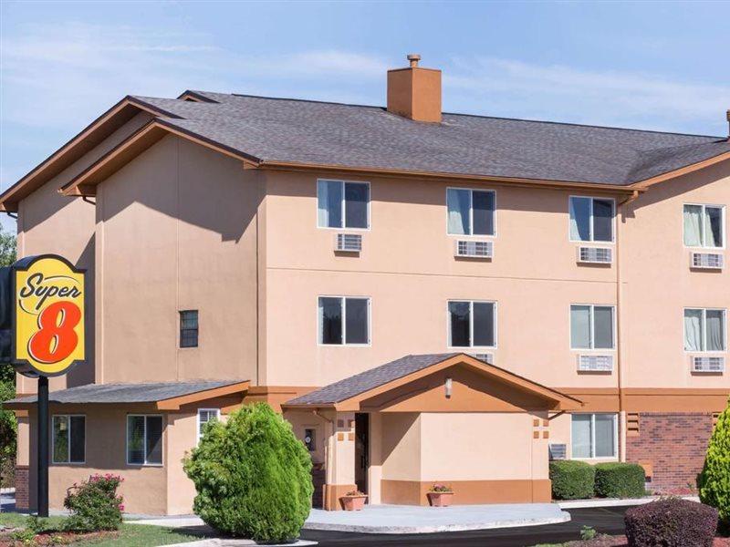 Super 8 By Wyndham Augusta Ft Eisenhower Area Exterior photo
