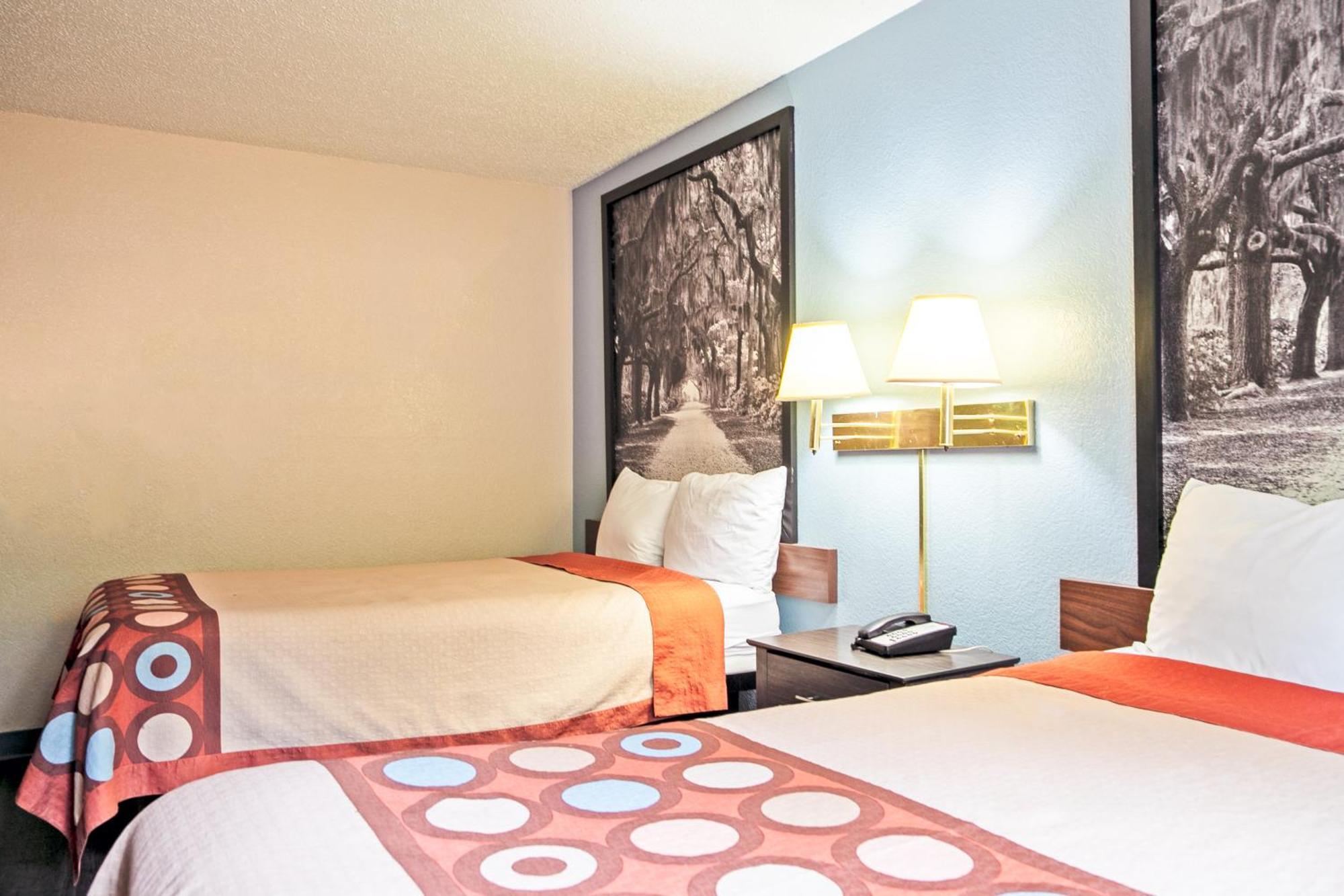 Super 8 By Wyndham Augusta Ft Eisenhower Area Exterior photo